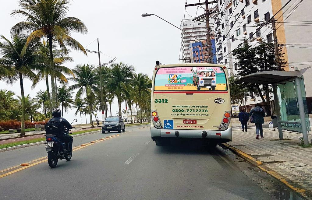 Santos Busdoor 150 ônibus 2,20m x 1,00m Adesivo Circulação pelas principais ruas e avenidas da cidade de