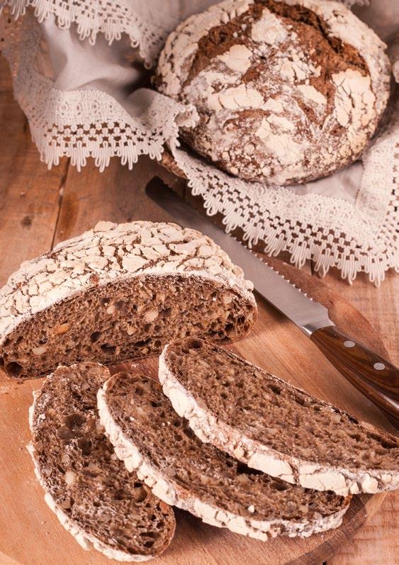 Pão de Centeio com Nozes Farinha de trigo especial 80 4.000 g Farinha de centeio 20 1.000 g Total (base de cálculo) 100 5.