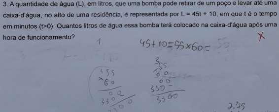 operações de multiplicação, soma e diferença existentes nas expressões. O resultado alcançado pelo estudante nesta ação é 2.