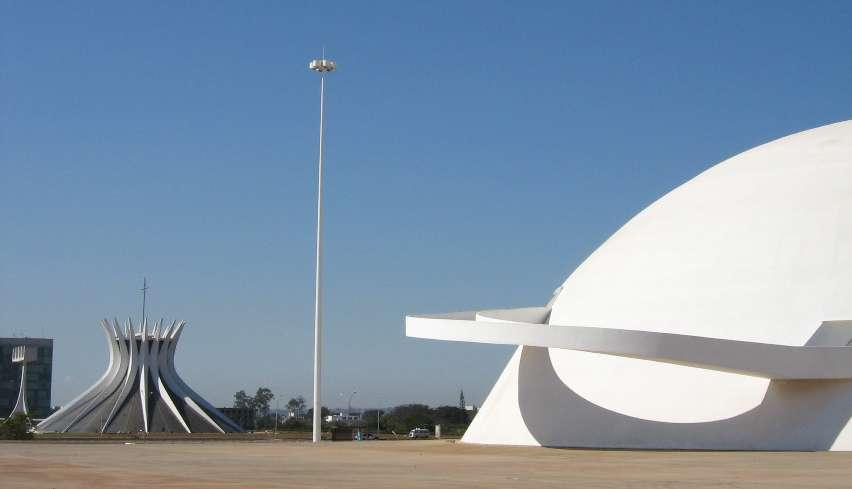 - Setor Cultural de Brasília - Museu e Biblioteca - Brasília/DF -