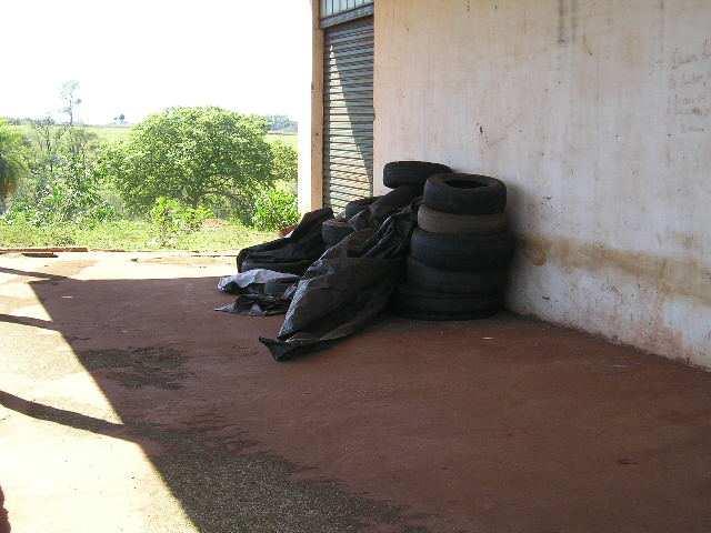 12 encaminhados para uma Central de Recolhimento localizada no município de Votuporanga/SP, onde são depositados para finalmente serem encaminhados para as indústrias de origem.