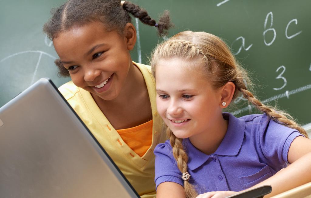 2. Tecnologia em sala de aula Não há dúvidas que o uso de tecnologia em sala de aula traz vantagens tanto para alunos quanto para professores.