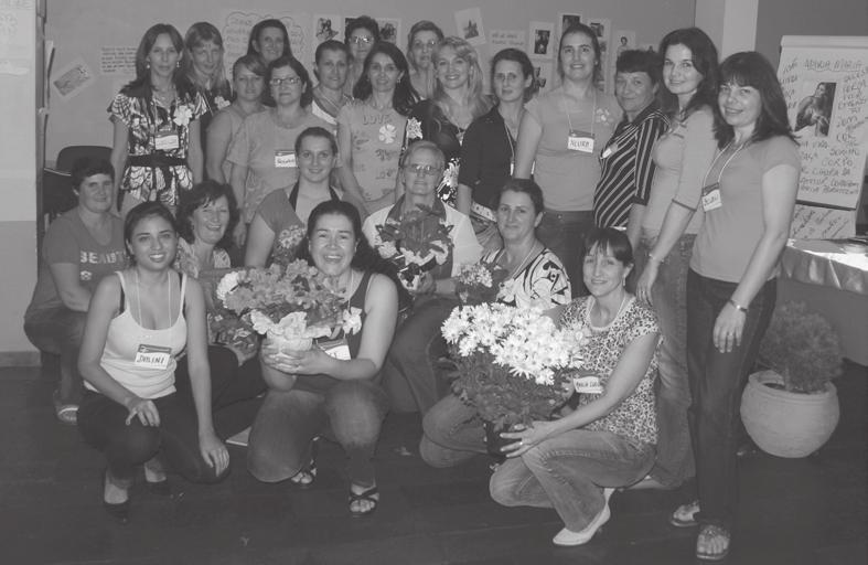 10 B - 05/29/2008 15:24:46-200x280mm Chopinzinho promove curso de mulheres na liderança O Sindicato Rural de Chopinzinho trouxe para as associadas, nos dias 20 e 21 de maio, o curso Mulher