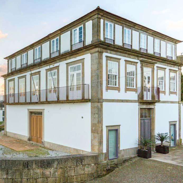 TOURISM OFFICE The Tourism office is installed in Casa Branca de Gramido, a historical building located at the riverside area of the Douro river.