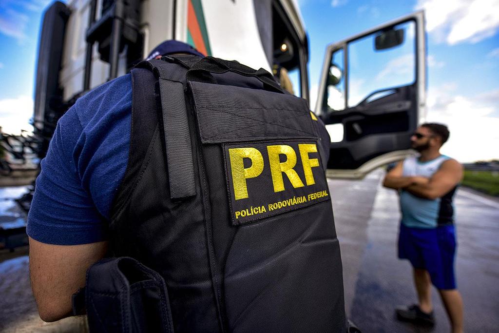 Entre em contato com a Polícia Rodoviária Federal (PRF) O Sistema de Alerta de Roubo e Furto de Veículos Nacional é integrado com o Info Estrada.