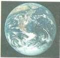 4- O planeta Terra tem a forma aproximada de uma esfera com volume de 1.100 bilhões de quilômetros cúbicos. Dessa maneira, qual é o raio aproximado da Terra?