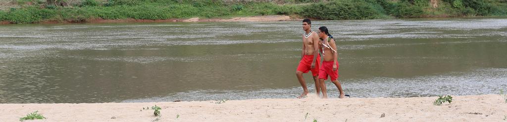 ATIVIDADES PROPOSTAS 1 Planta baixa de afetos Objetivo geral: Refletir sobre a situação dos povos Krenak que foram atingidos diretamente pelo desastre ambiental de Mariana MG.