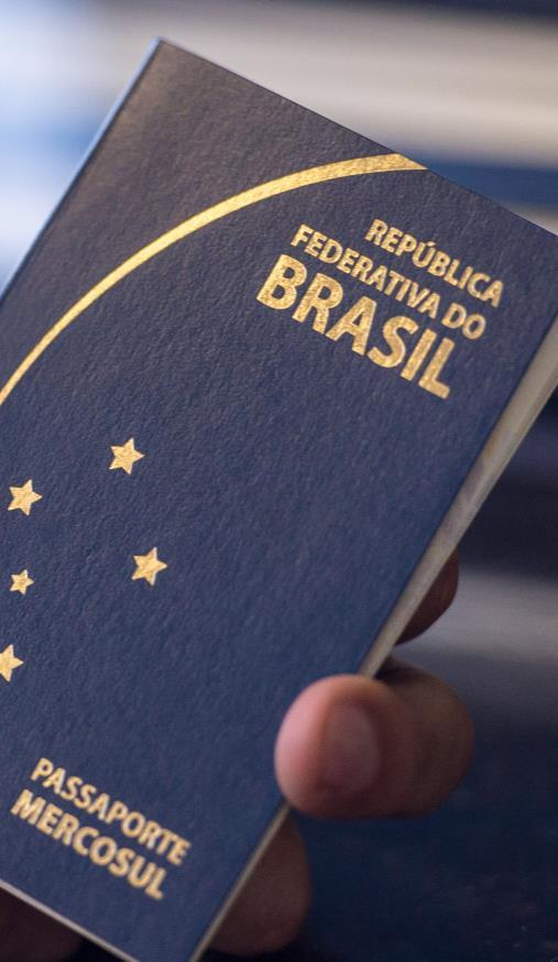 Documentos a serem providenciados no Brasil Passaporte Passaporte com validade mínima superior em, pelo menos, 3 meses à duração da estada prevista (preferencialmente, com validade superior a 6
