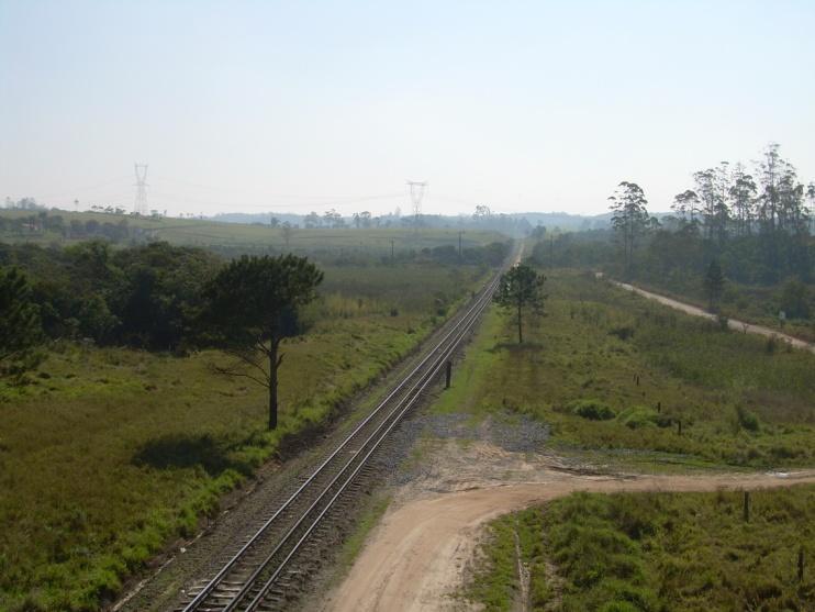 Rio Capivari: O rio Capivari localiza-se no interior da Área de Proteção Ambiental (APA) Capivari- Monos, ao sul da Cratera de Colônia, em São Paulo-SP.