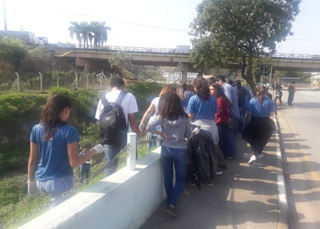 O evento faz parte de uma ação mundial denominada CLEAN UP DAY WORLD e que conta com 155 (cento e cinqüenta e cinco) países participantes, com aproximadamente 10 (dez)