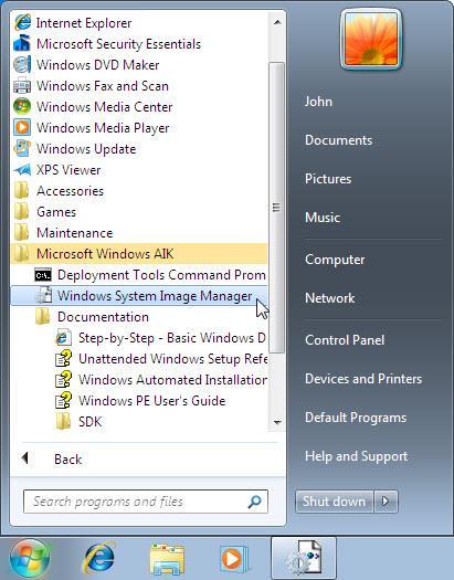 Passo 5 A janela do "Windows System Image Manager" abrirá.