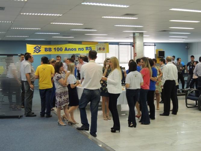 O Banco do Brasil se faz presente com seus milhares de funcionários que ajudaram a construir esses 100 anos de história. Hoje, são mais de 5700 colaboradores em atividade no Estado.