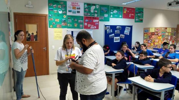 (Pedagogias e Alternativas), atuando com alunos do SESC Itajaí.