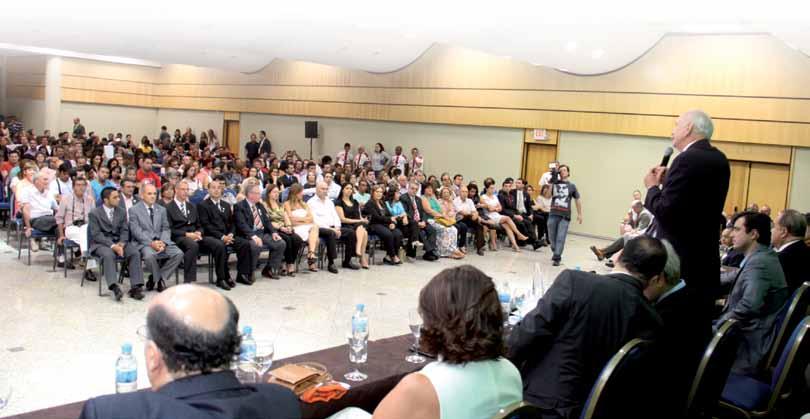 Congresso da FIEP movimenta Foz do Iguaçu O CONFEF promoveu cinco eventos paralelos dos quais participaram mais de duas mil pessoas entre presentes e participações virtuais.