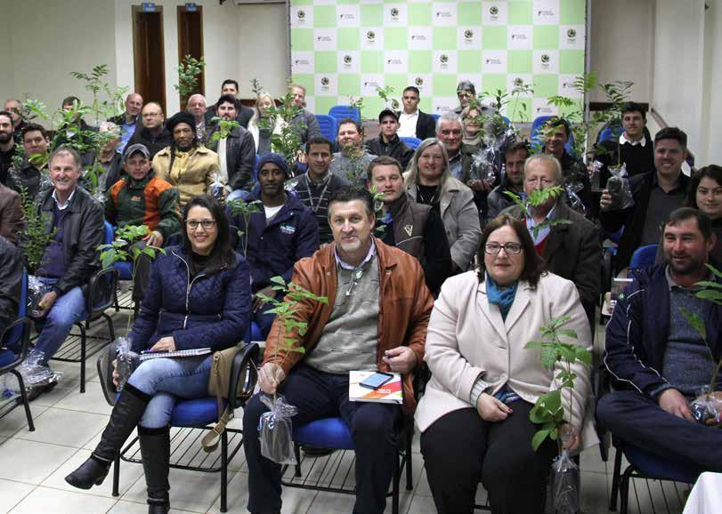 Prefeituras premiadas com destaque no ano de 2017 Cruz Alta Jóia Lagoa dos Três Cantos Fortaleza dos Valos Tapera Produtores premiados que apresentaram melhor desempenho no ano de 2017 Auri de