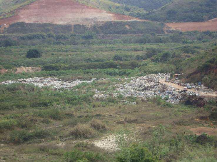 ATERRO SANITÁRIO A remoção do vazadouro de Lixo se fez necessária por se localizar em área a ser inundada pelo reservatório de Anta.