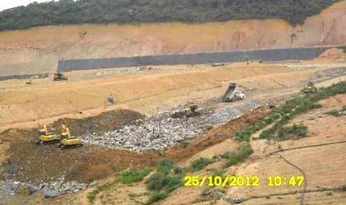 Atualmente, o aterro opera no chamado Vale 4, pois o aterro possui quatro vales no total.