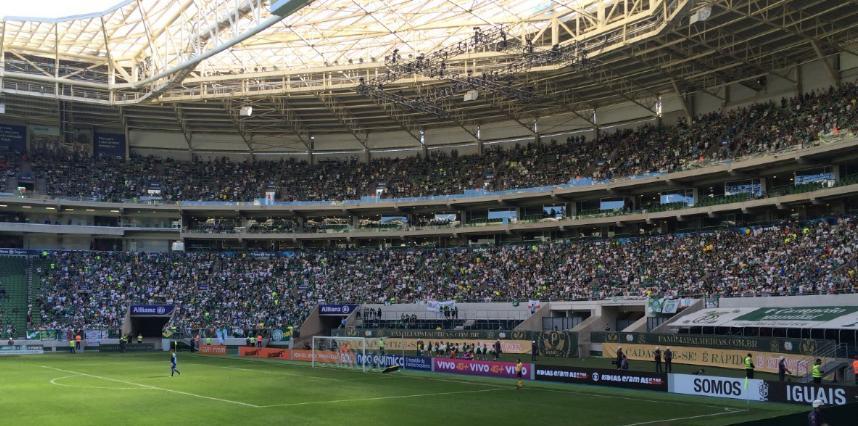 Segundo recente registro publicado pela Folha de São Paulo em maio de 2017, o Palmeiras tem o maior programa de sócios torcedores do país, com 126.355 membros.