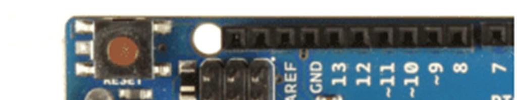 INTERFACE USB PARA COMUNICAÇÃO COM O COMPUTADOR O ATMEGA 16U2 é um microcontrolador, responsável