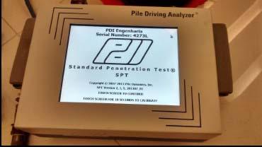 CASOS DE OBRAS O programa de instrumentação dinâmica teve por objetivo a medição de energia em ensaios SPT realizados com equipamento mecanizado e manual (fig.