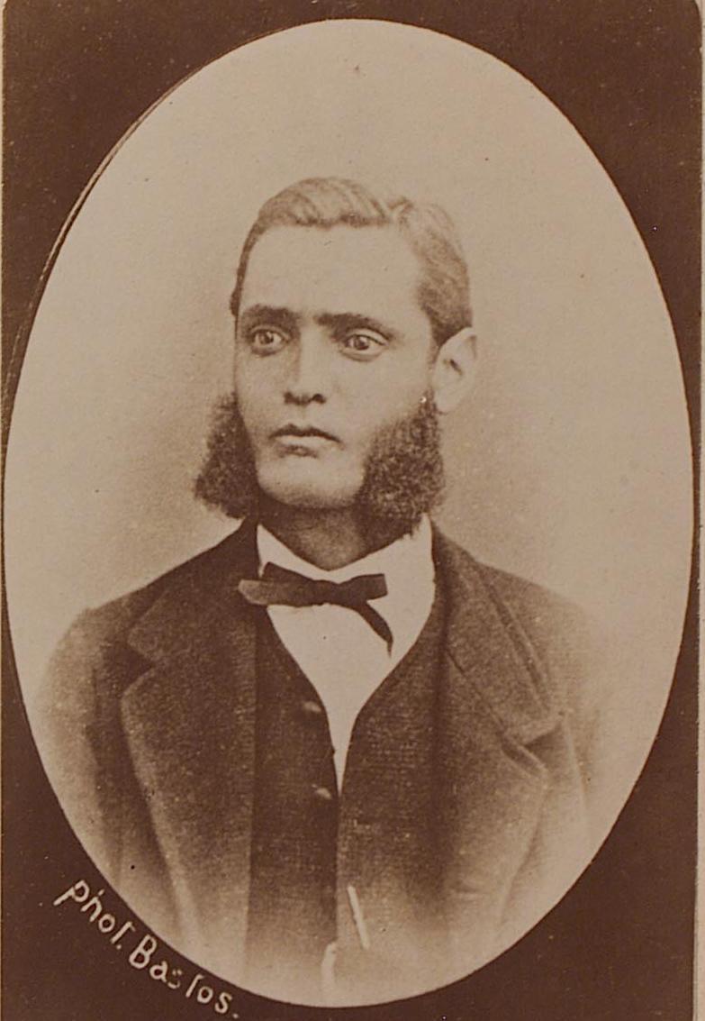 Domingos Rosado Piteira Gião, nasceu no Monte do Piornal a 2 de Agosto de 1842 e faleceu no Monte do Paço