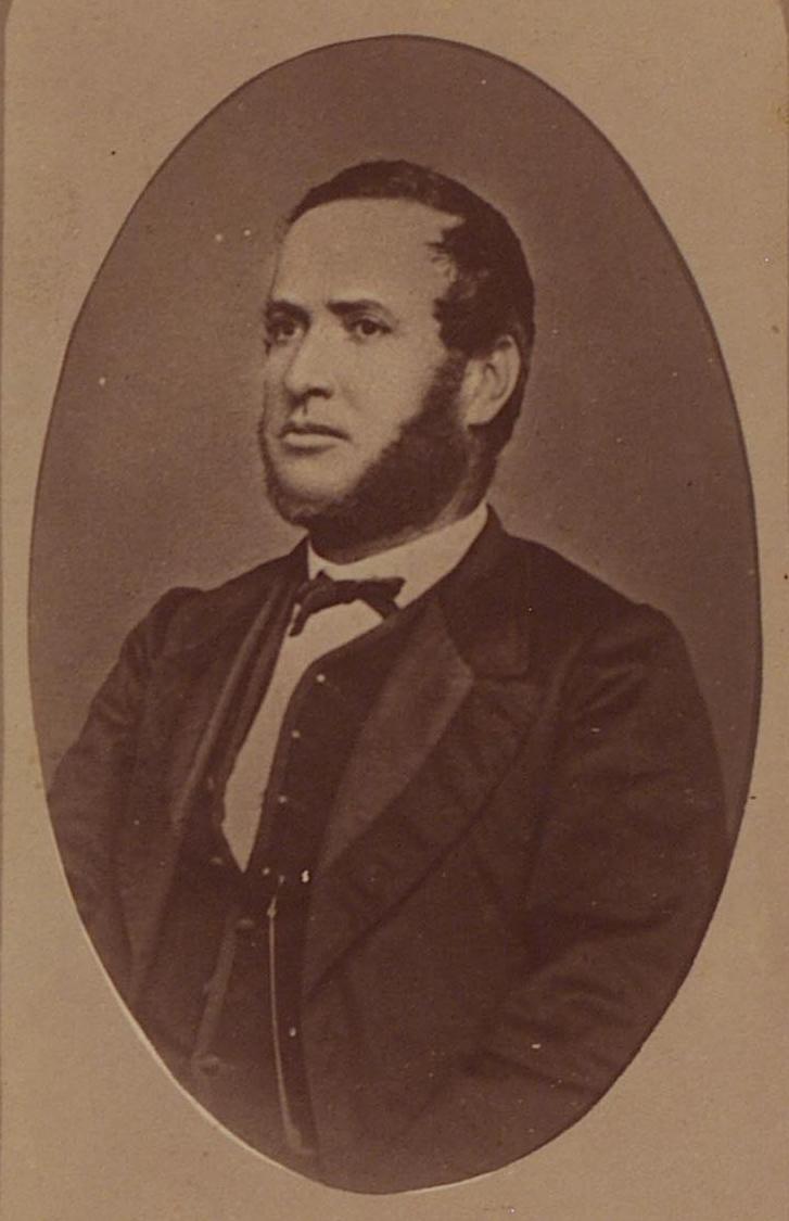 António Joaquim Marques de Figueiredo, nasceu em Évora em 1838 e faleceu em