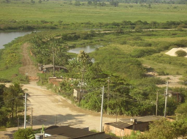 3 Polder do Outeiro à direita e a Cidade dos Meninos à esquerda em segundo plano, com o rio Iguaçu
