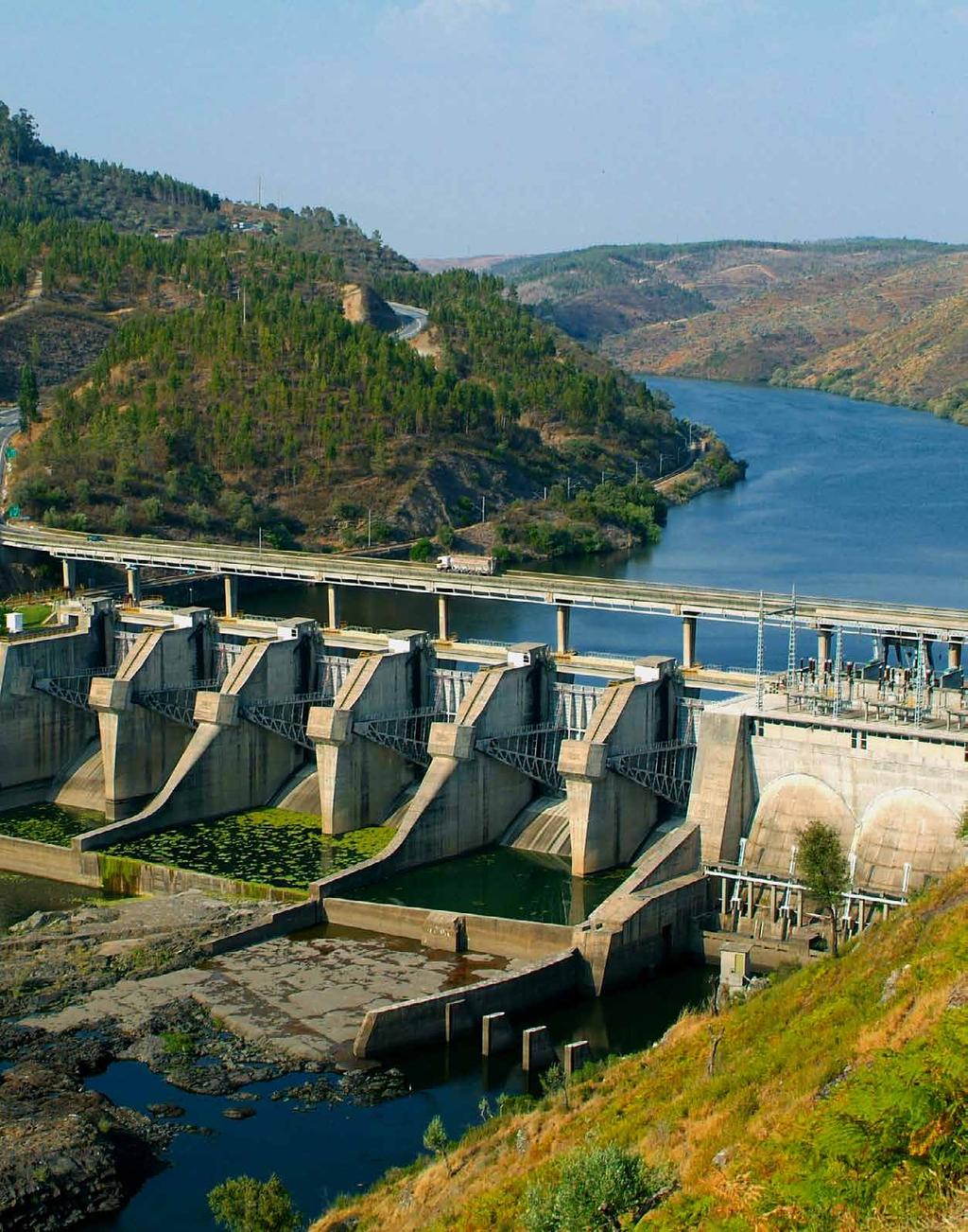9 Ocorrências Ambientais e Situações de Emergência Todos os aproveitamentos hidroelétricos possuem um PSI - Plano de Segurança Interno, cujo objetivo é organizar, de forma sistemática, o acionamento