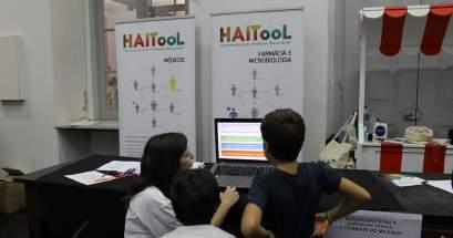 . Os investigadores Luís Lapão, Mélanie Maia e André Beja disponibilizaram informações e materiais lúdicos sobre o projeto HAITooL, para promover a sensibilização na comunidade acerca da temática do