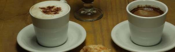 cafés e chás Cappuccino...7,00 Com Canela...8,00 Com Chantilly...12,00 Mocaccino...7,00 Com Chantilly...12,00 Irish Coffee.