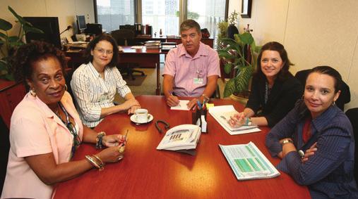 Alinhamento com ouvidorias do Sistema Petrobras Foto: Luis Miguel Tebyrica de Sa O ouvidor geral da Petrobras, Paulo Otto von Sperling e, da esquerda para a direita, Wanda Ferreira (ouvidora da