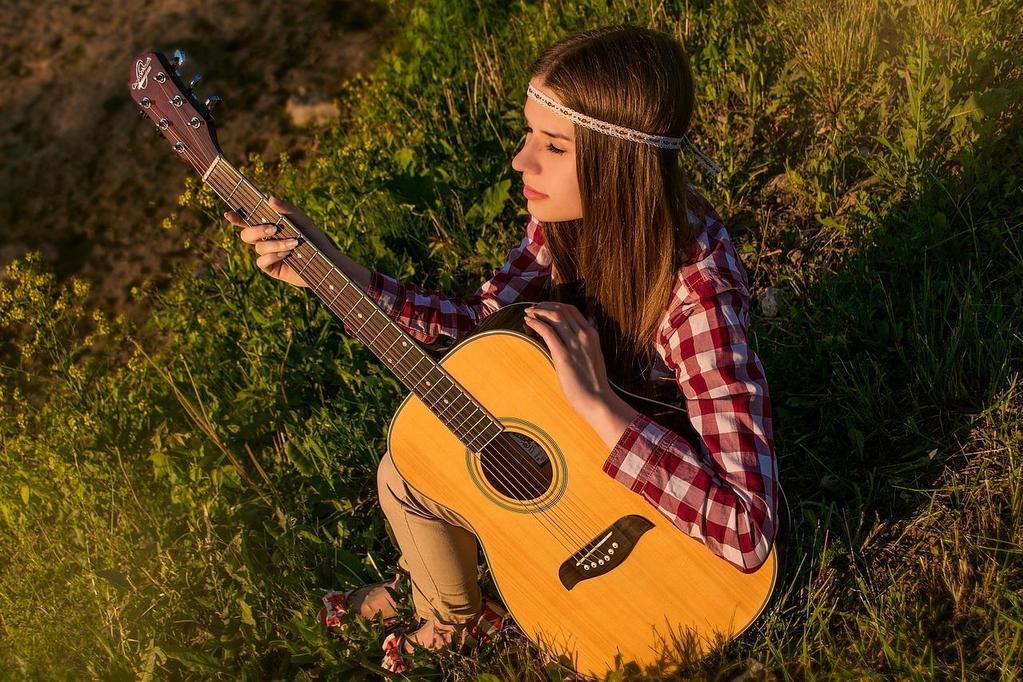 Afinar o violão de ouvido é um talento que pode parece pouco prático mas na verdade vai ajudar todas as suas capacidades musicais.