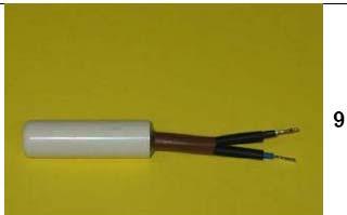 16 Manual de Serviço 9. Insira os cabos do sensor de temperatura novo no tubo retráctil de 15 mm. 10.
