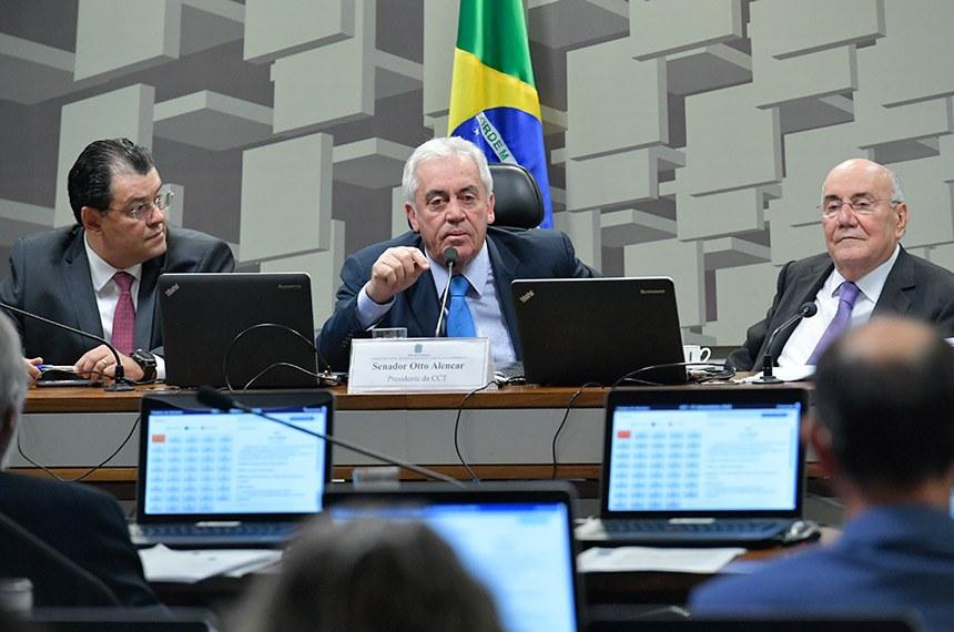 PLC 79 avança no Senado Em movimento que surpreendeu até os mais céticos, o PLC 79/2016 foi aprovado pela Comissão de Ciência, Tecnologia, Inovação, Comunicação e Informática (CCT) do Senado e agora