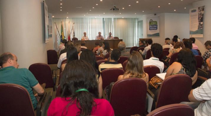 social junto aos Subcomitês nas reuniões do Comitê da Bacia Hidrográfica do Rio das Velhas e dos próprios Subcomitês.