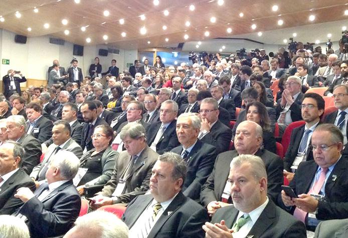 O evento aconteceu na sede da CNI e contou com a presença do presidente da República, Michel Temer, e do ministro da Fazenda, Henrique Meirelles.