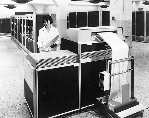 1965 Primeiro minicomputador DEC PDP-8 Começo da era do