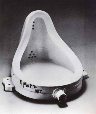 a) uso de ready-mades : Duchamp utilizou objetos industrializados e do cotidiano, assinando-os como se fossem de sua autoria, não os trabalhava artisticamente, os considerava prontos assim como os