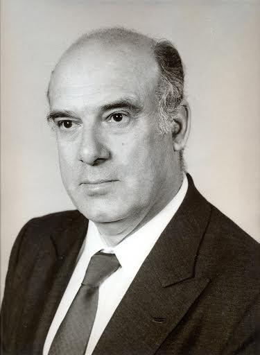 Prêmio Adyr Mulinari Completando 10 anos, o Prêmio Adyr S. Mulinari, foi instituido em Setembro de 2008 pela Fundação Pró-Renal Brasil, no Congresso Brasileiro de Nefrologia.