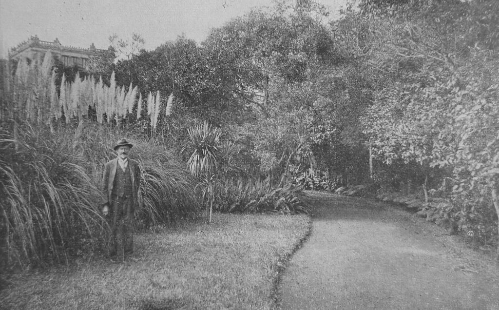Hermann Luederwaldt no Horto Botânico do MP (Hoehne, Frederico Carlos Álbum da Seção