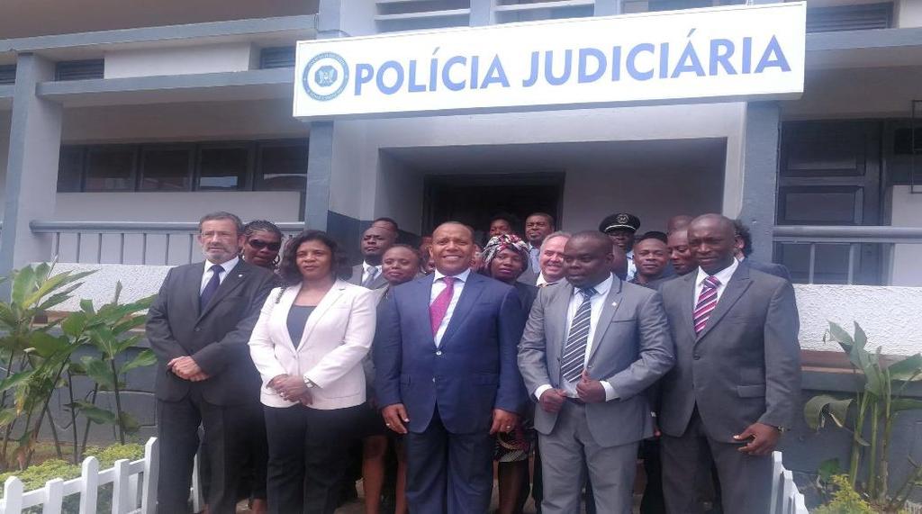 SÃO TOMÉ E PRÍNCIPE INAUGURA A POLÍCIA JUDICIÁRIA Decorreu, no passado dia 9 de junho, a cerimónia de institucionalização da Polícia Judiciária de São Tomé Príncipe, concluindo assim, o processo de
