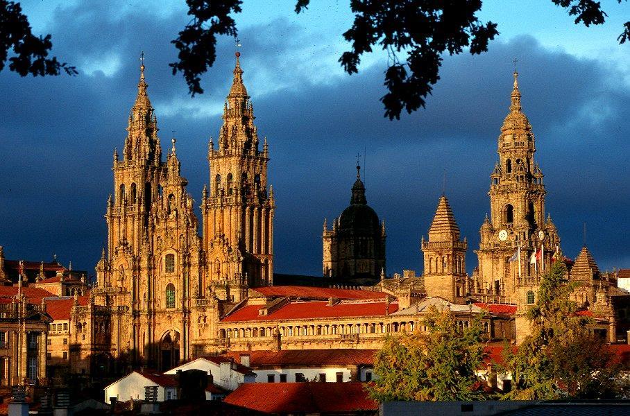 Catedral de Santiago de Compostela: século XII www.esviajes.