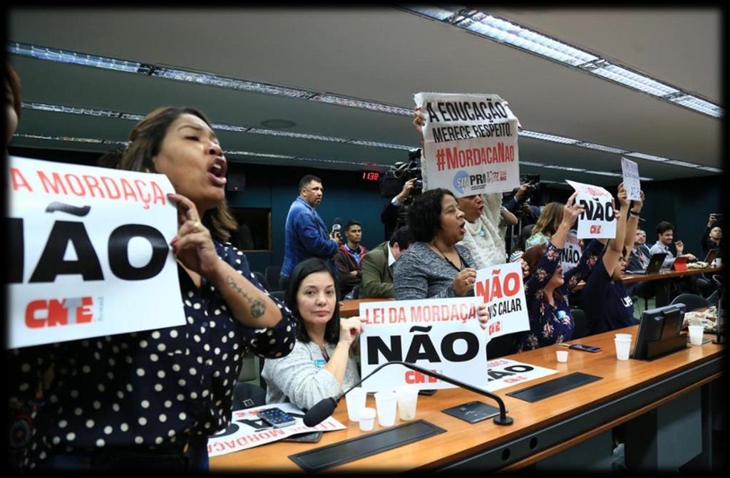 CENSURA É CRIME. CENSURA FERE OS DIREITOS HUMANOS, FERE A LIBERDADE DE SER E DE SE EXPRESSAR.