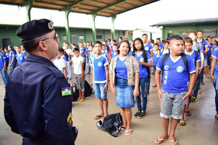 MILITARIZAÇÃO DAS ESCOLAS, UM PROJETO EM AVANÇO DOS MELHORES