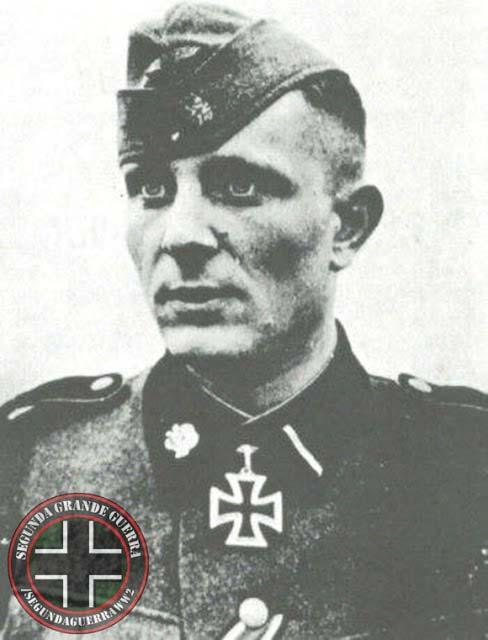 5 SS-Oberscharführer Fritz Christen Durante as primeiras semanas da ofensiva, as forças alemãs tiveram vitórias esmagadoras e sucessivas.