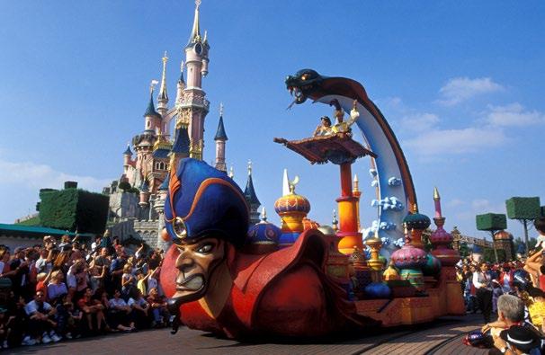 parque Disneyland : ENCANTE-SE COM O BRILHO DA DISNEY NA EUROPA Parque Disneyland - Um lugar que brilha tanto quanto a Torre Eiffel, a Disneyland Paris foi inaugurada em 1992 e é