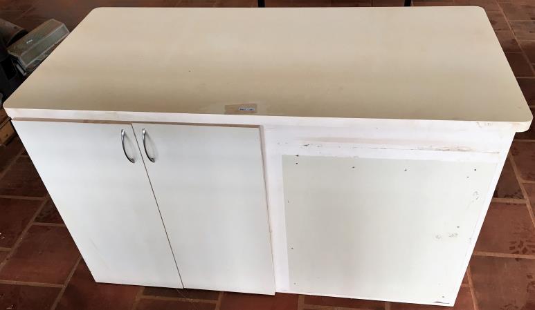 MDF Branco 2 portas R$