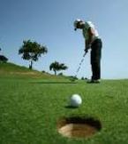 14) Um jogador de golfe necessita de quatro tacadas para colocar a bola no buraco. Os quatros deslocamentos estão representados na figura.
