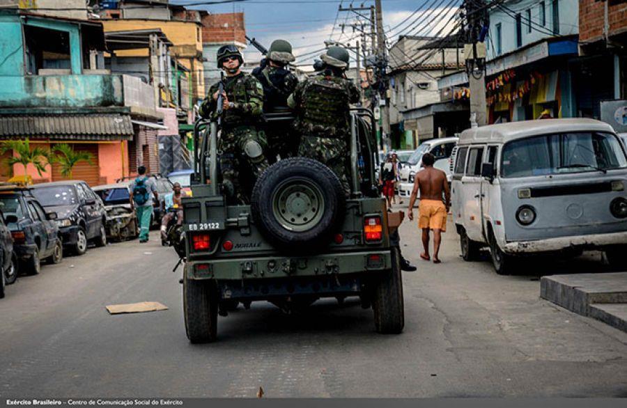 Desacato a militar Art. 299.