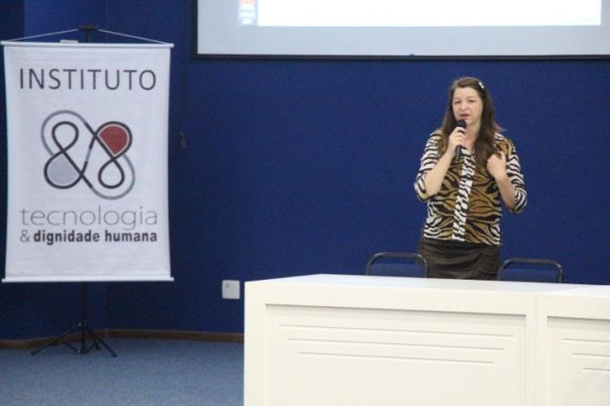 Imagem 3: Palestra para professores e Pedagogos do NRE-AMN na UNIBRASIL -